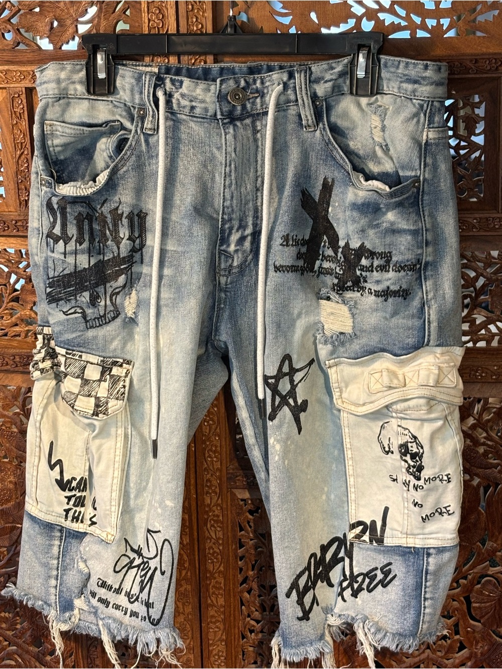 Men's Distressed Light Blue Graphic Cargo Denim Shorts